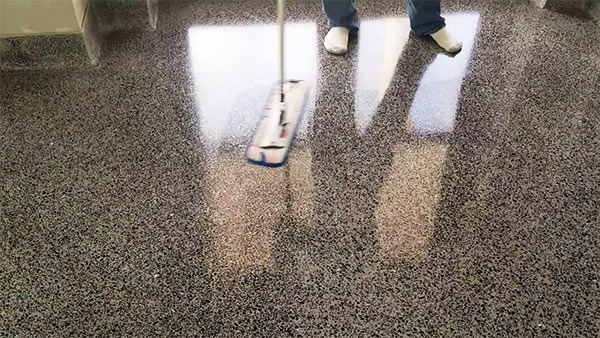 cómo limpiar terrazo muy sucio