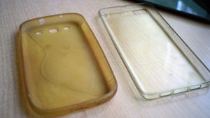 Cómo limpiar una funda transparente